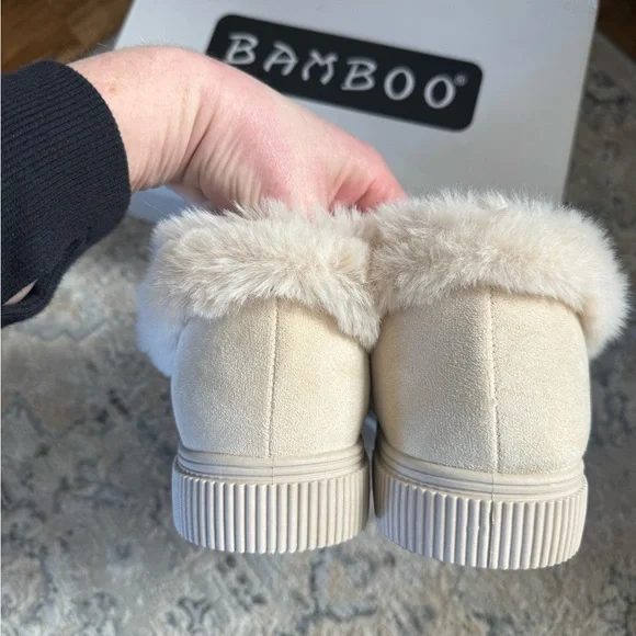 Bamboo Cozette Low Top Faux Fur Lined Cream Boots Size 9 NWT - Picture 4 of 6